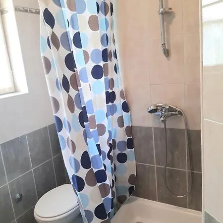 Apartament Raos *